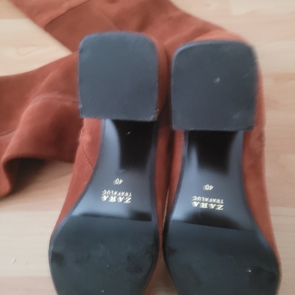 Boots - Picture 4 of 10